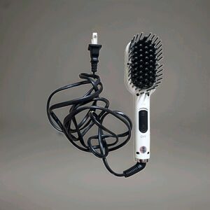 Eva NYC Mini Straightening Brush Healthy Heat Thermal White Travel Tested Cord